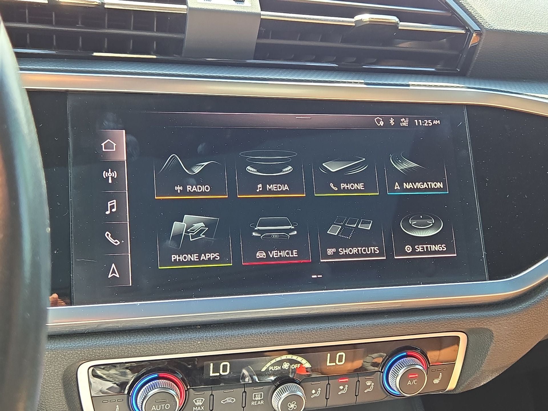Used 2019 Audi Q3 2.0T Prestige w/ Prestige Package AWD/4WD image 19