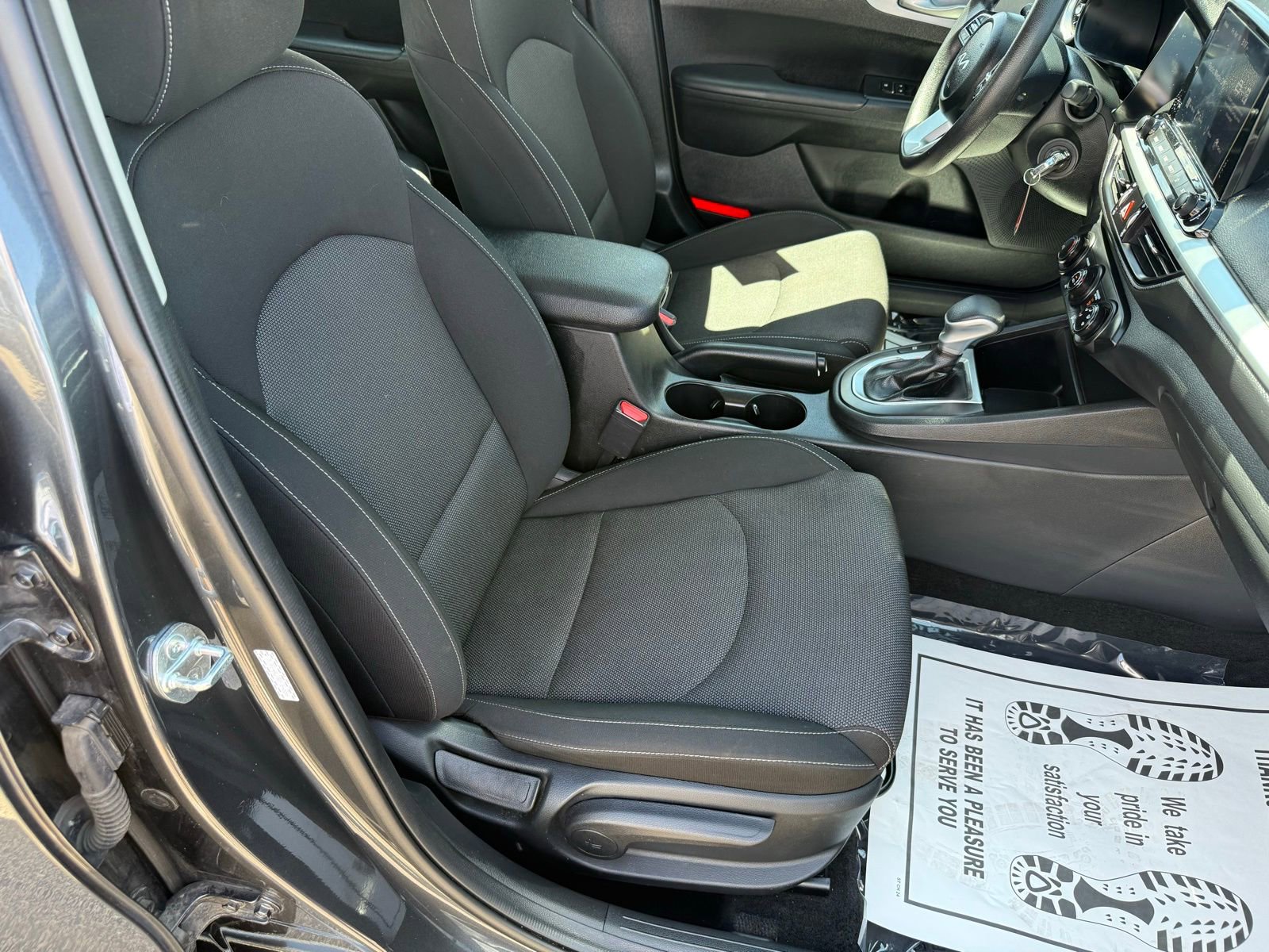 Used 2024 Kia Forte LXS FWD image 29