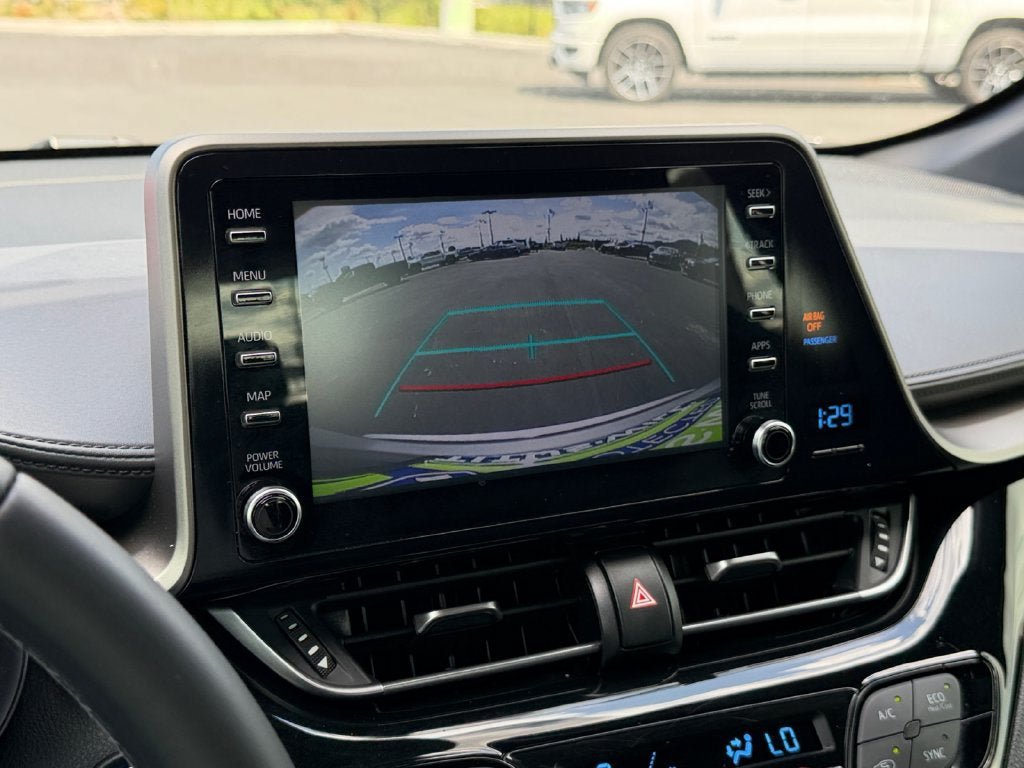 Used 2019 Toyota C-HR XLE FWD image 18