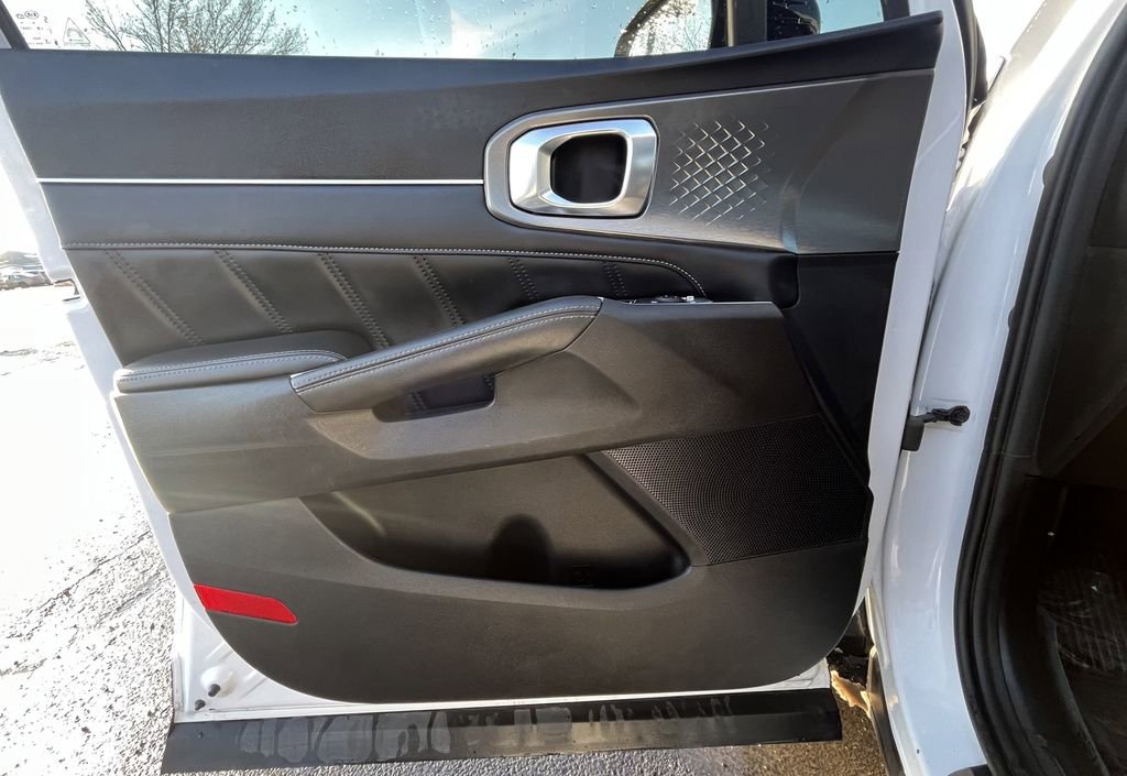 Used 2021 Kia Sorento SX image 9