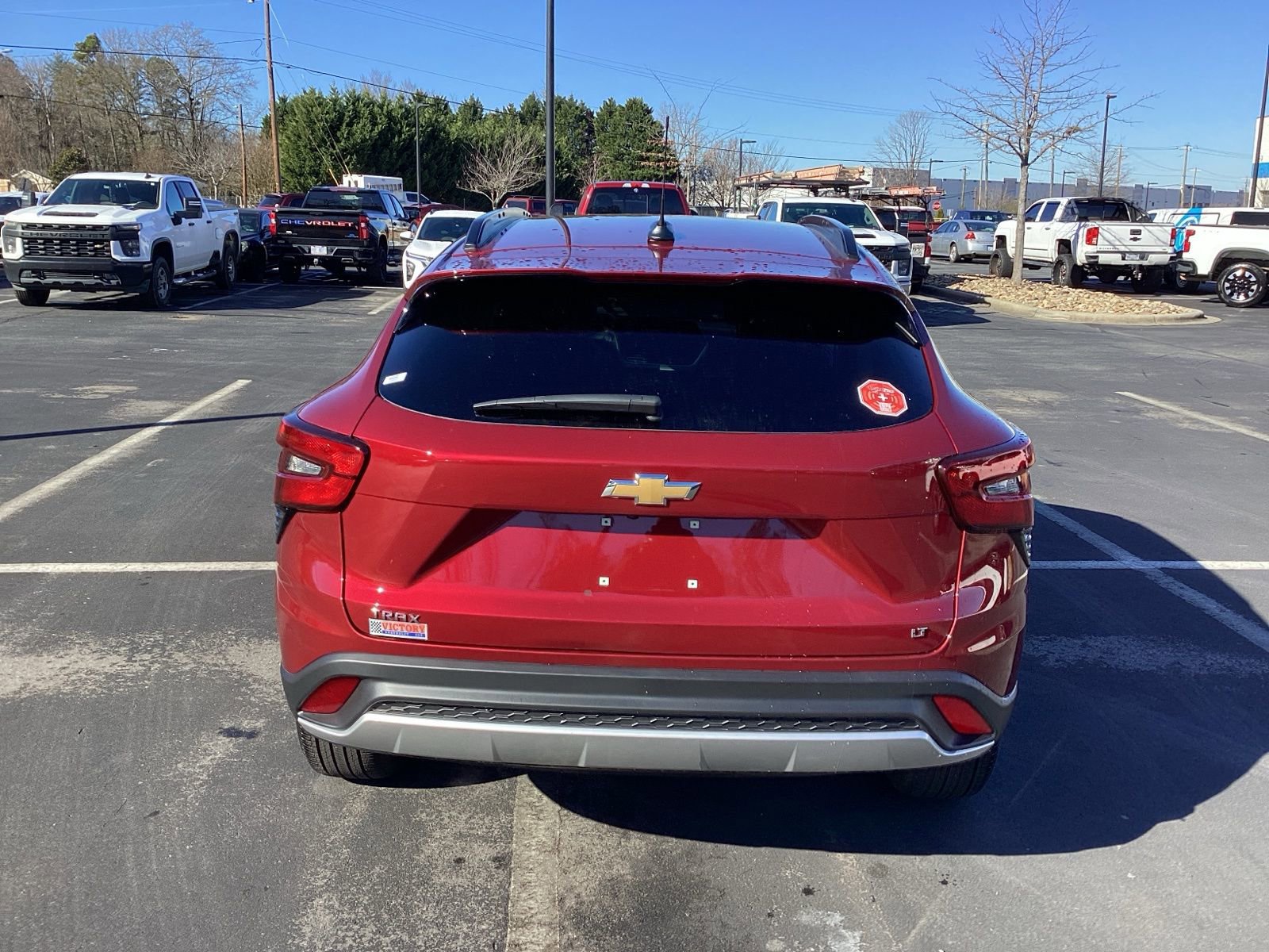 Used 2025 Chevrolet Trax LT image 3