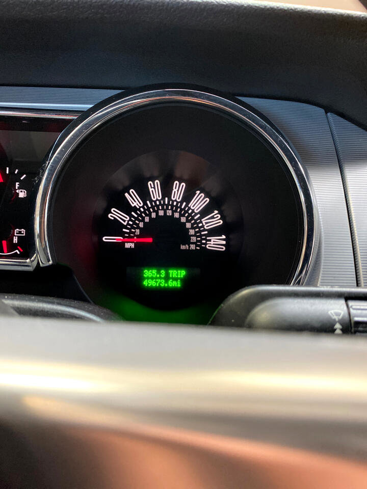 Used 2006 Ford Mustang GT RWD image 9
