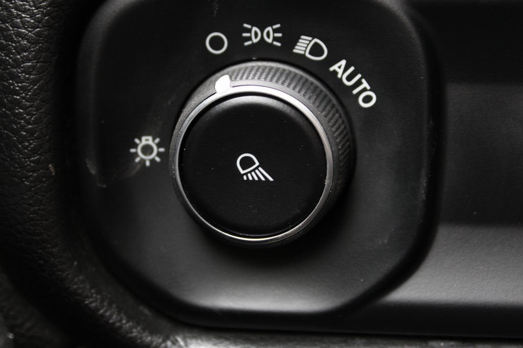 Used 2022 RAM 2500 Tradesman RWD image 18