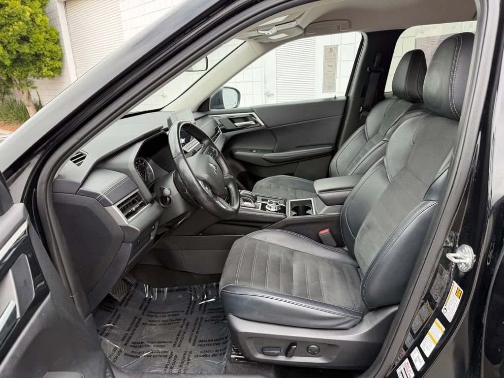 Used 2024 Mitsubishi Outlander SE FWD image 16