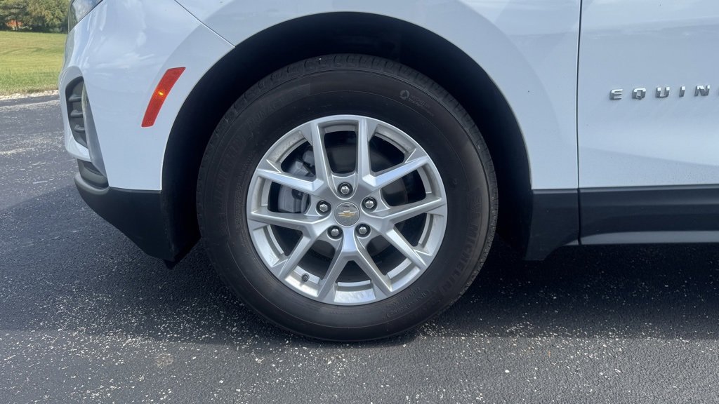 Used 2023 Chevrolet Equinox LT image 30