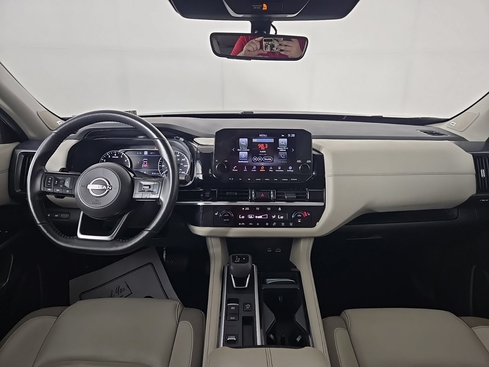 Used 2025 Nissan Pathfinder SL w/ SL Premium Package FWD image 9
