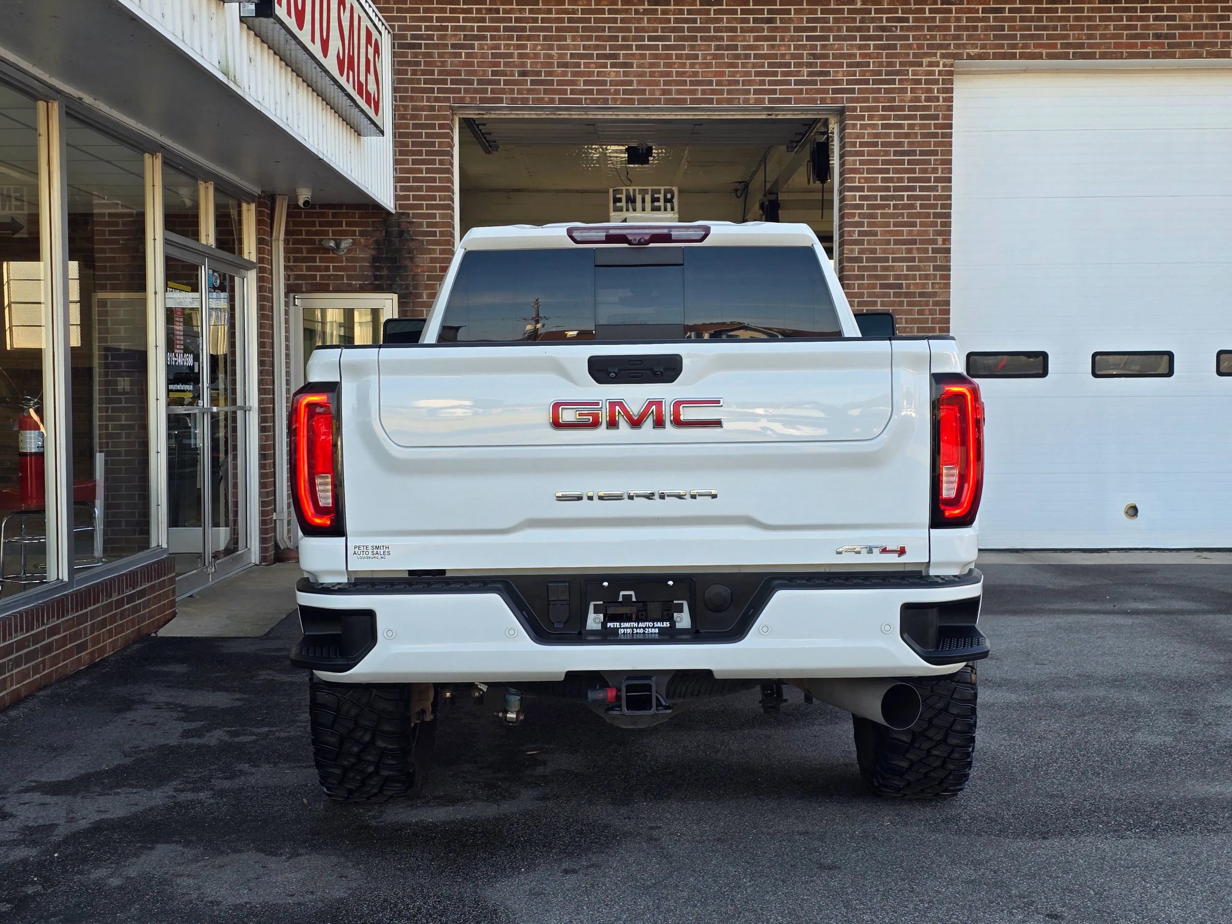 Used 2020 GMC Sierra 2500 AT4 w/ AT4 Premium Package image 5