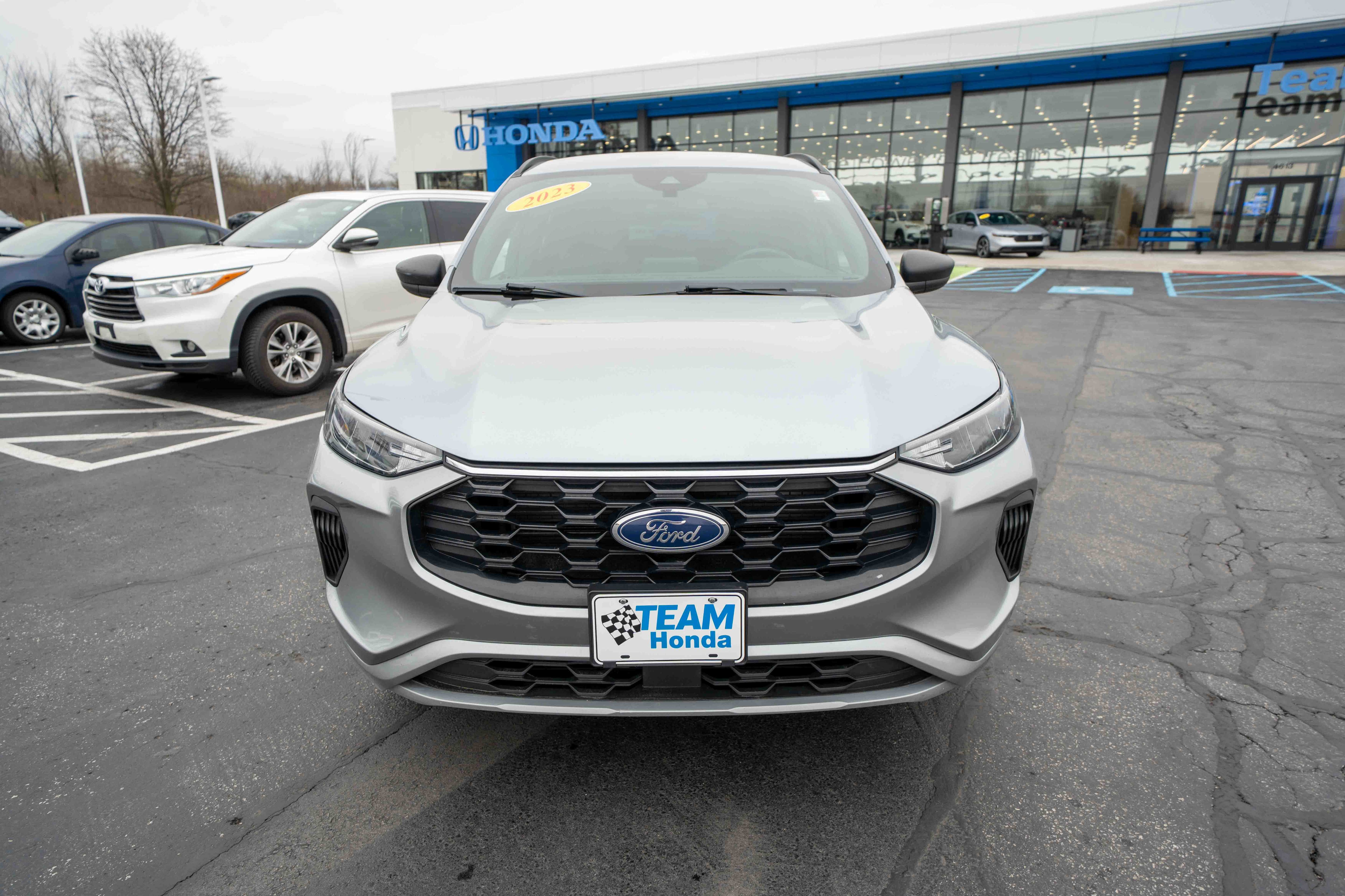 Used 2023 Ford Escape ST-Line image 2