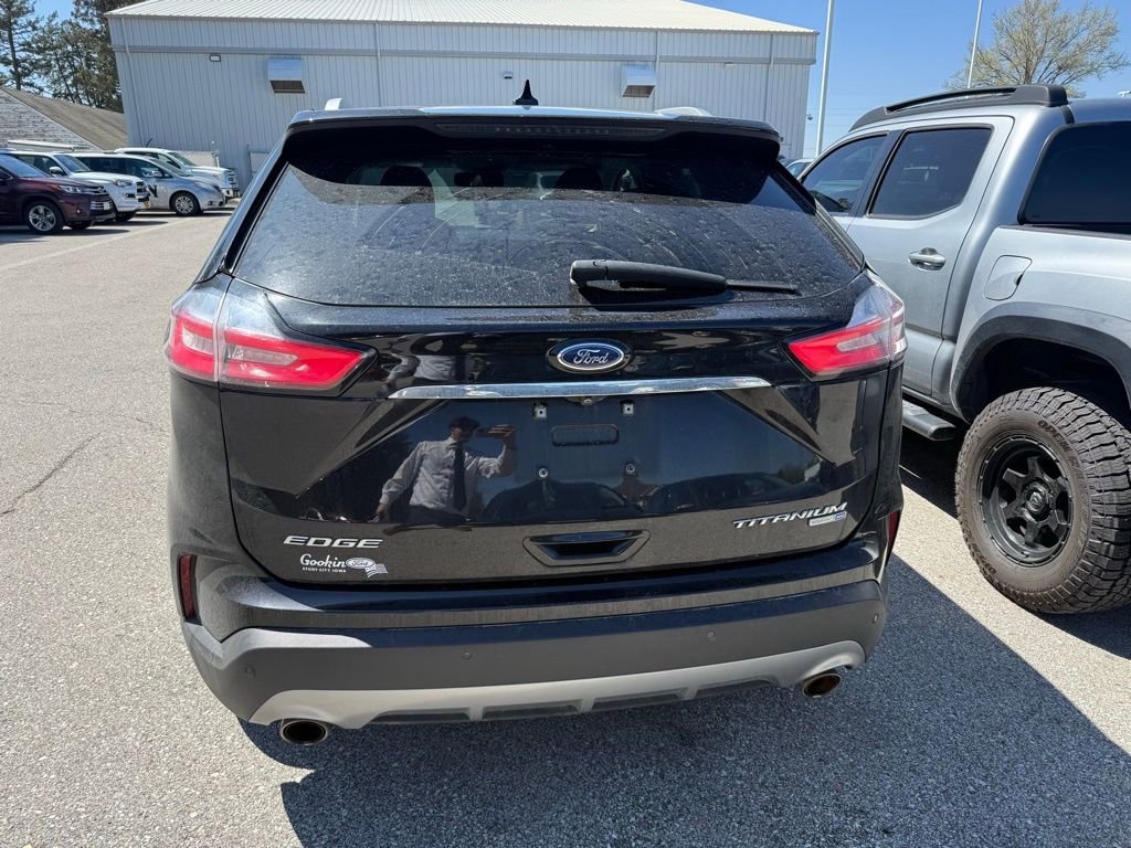 Used 2019 Ford Edge Titanium AWD/4WD image 3