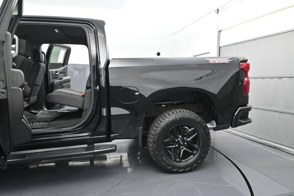 Used 2024 Chevrolet Silverado 1500 Custom Trail Boss AWD/4WD image 12