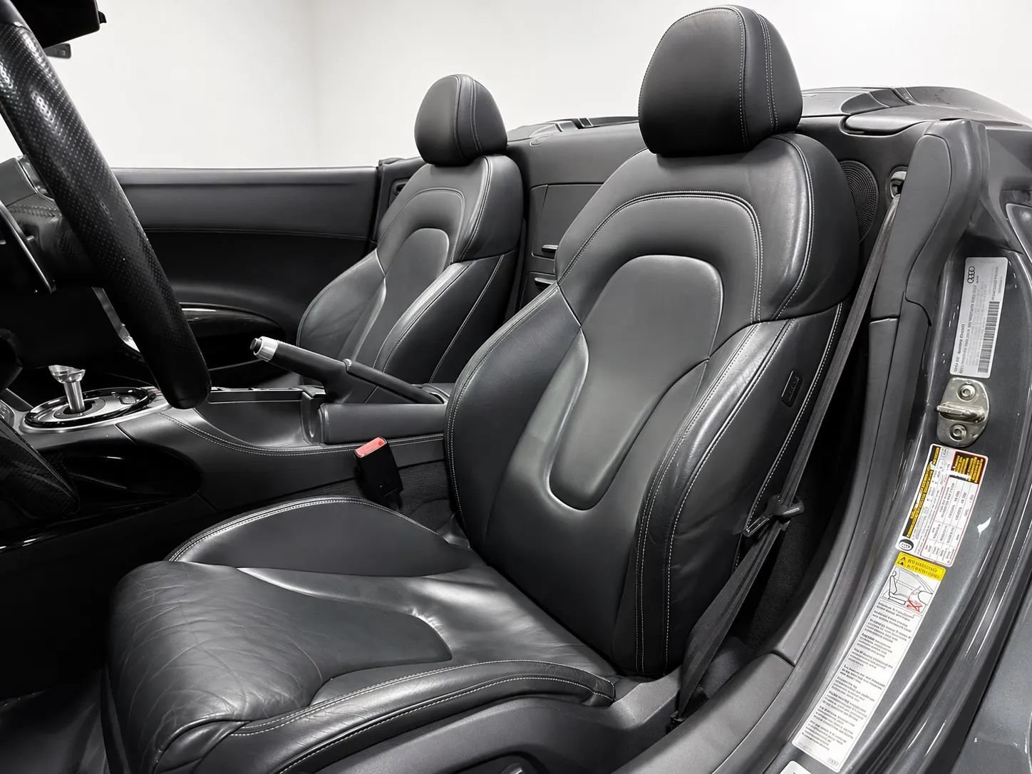 Used 2015 Audi R8 V8 w/ Full Leather Package AWD/4WD image 12