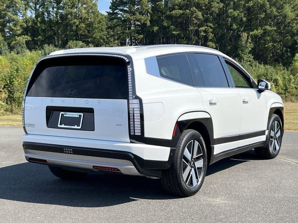 New 2026 Hyundai Ioniq 9 SEL image 5