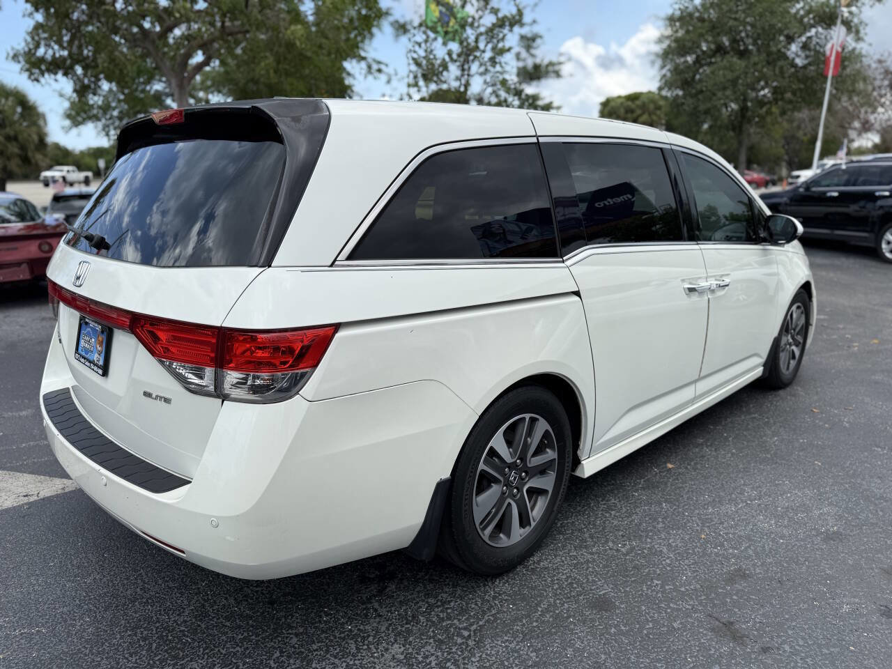 Used 2015 Honda Odyssey Touring Elite image 7