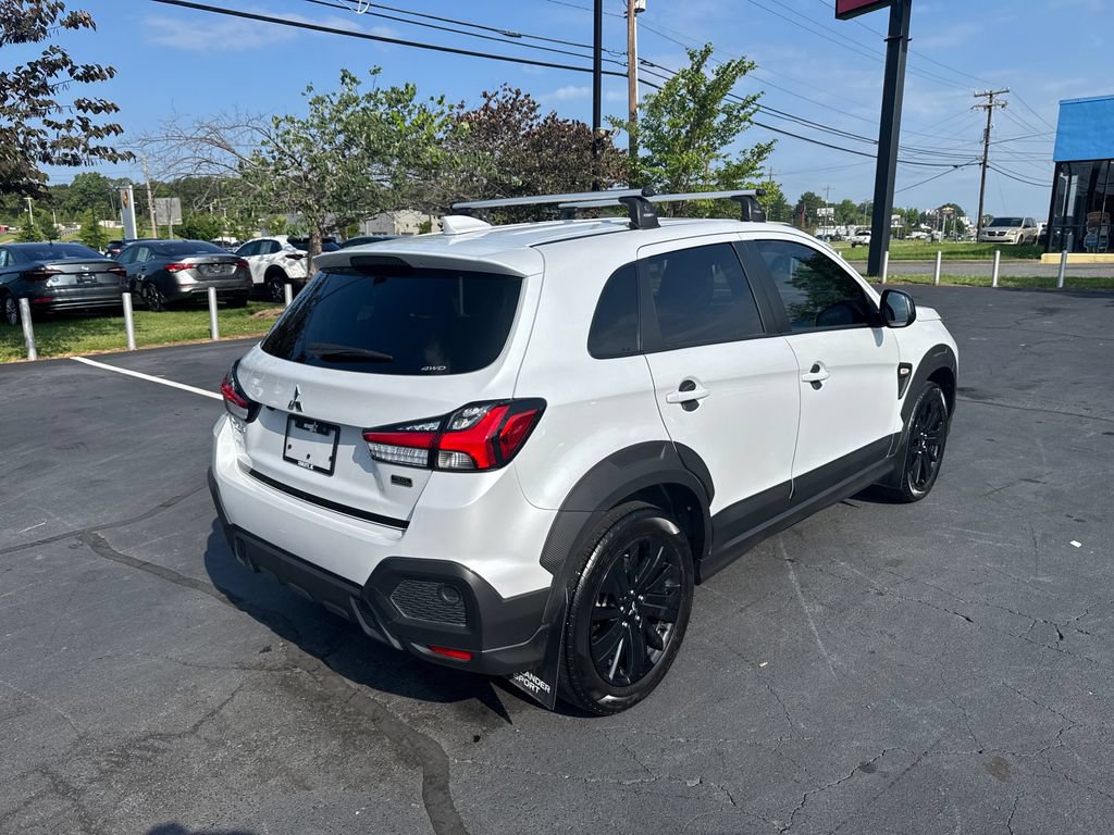 Used 2024 Mitsubishi Outlander Sport SE AWD/4WD image 3