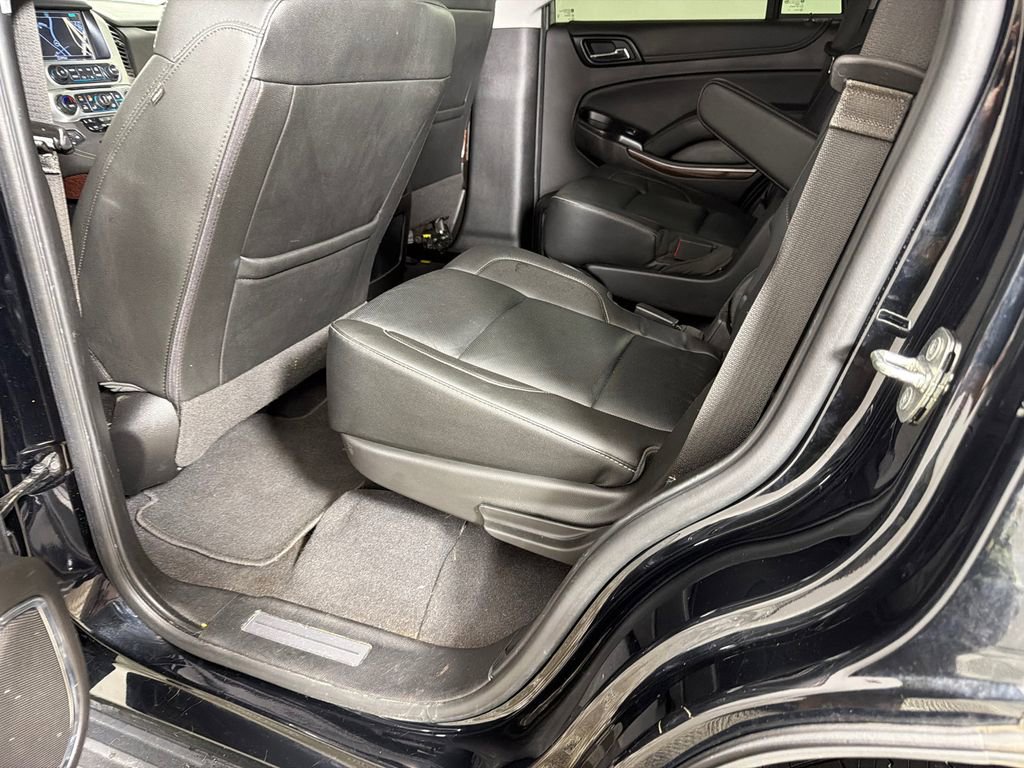 Used 2019 GMC Yukon SLT w/ Graphite Performance Edition AWD/4WD image 23