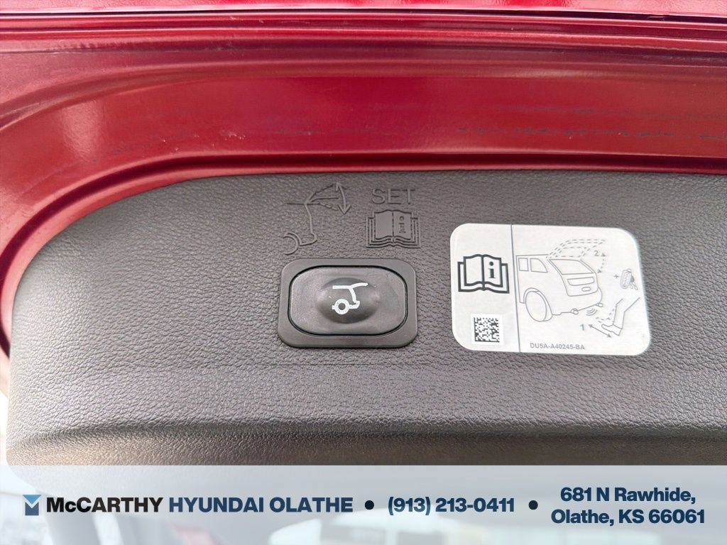 Used 2019 Ford Escape Titanium image 22