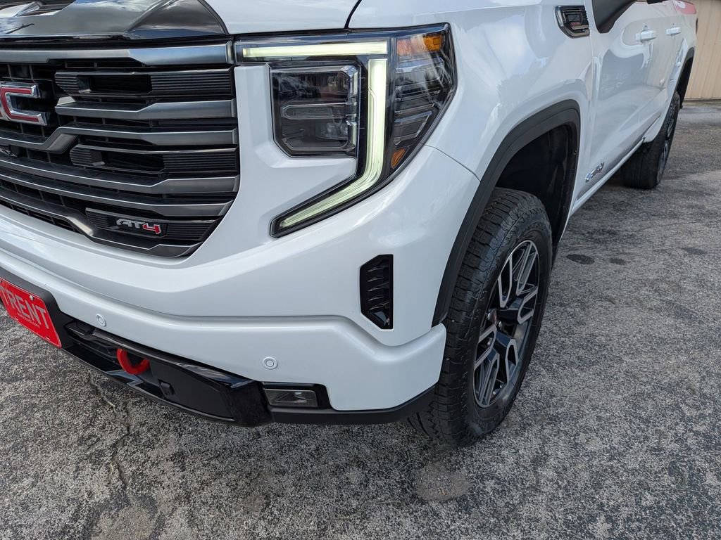 Certified 2025 GMC Sierra 1500 AT4 w/ Technology Package image 9