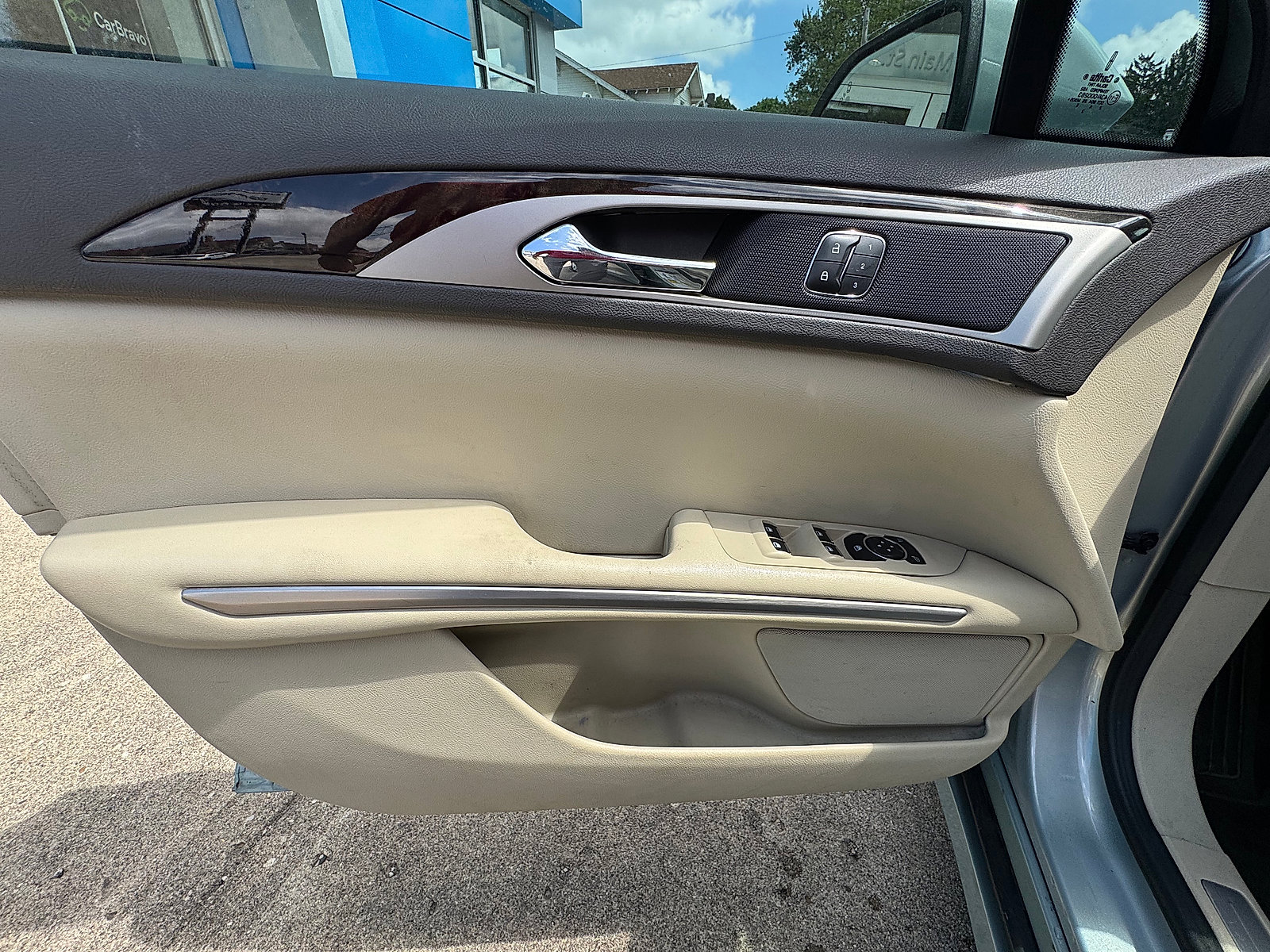 Used 2013 Lincoln MKZ Hybrid FWD image 8