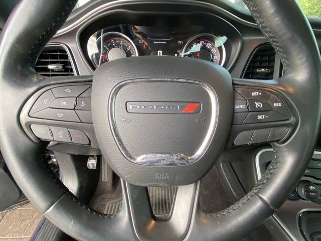 Used 2016 Dodge Challenger SXT image 17