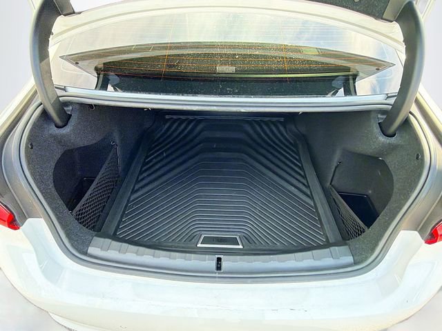 Used 2021 BMW 330i Sedan w/ Premium Package image 12