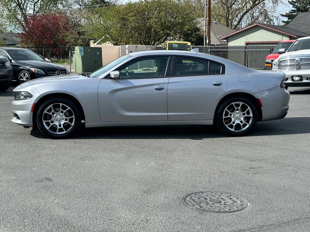Used 2016 Dodge Charger SXT image 4