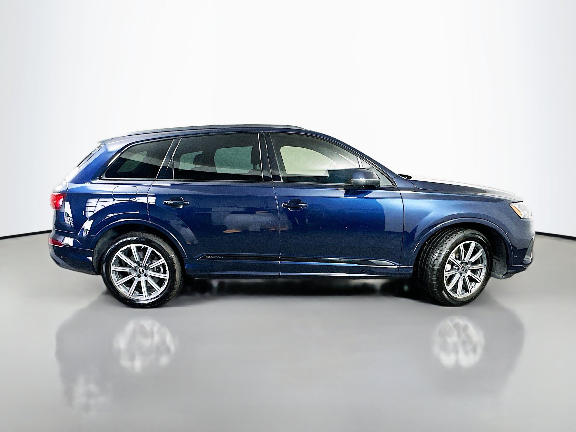Used 2023 Audi Q7 2.0T Premium Plus w/ Premium Plus Package AWD/4WD image 10