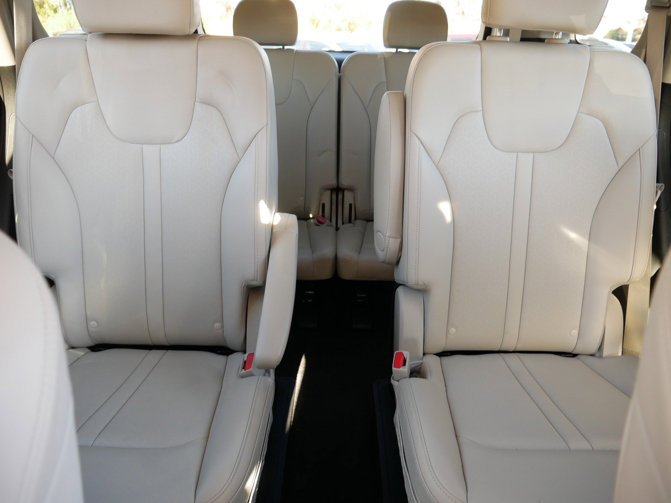 Certified 2023 Kia Sorento SX image 13