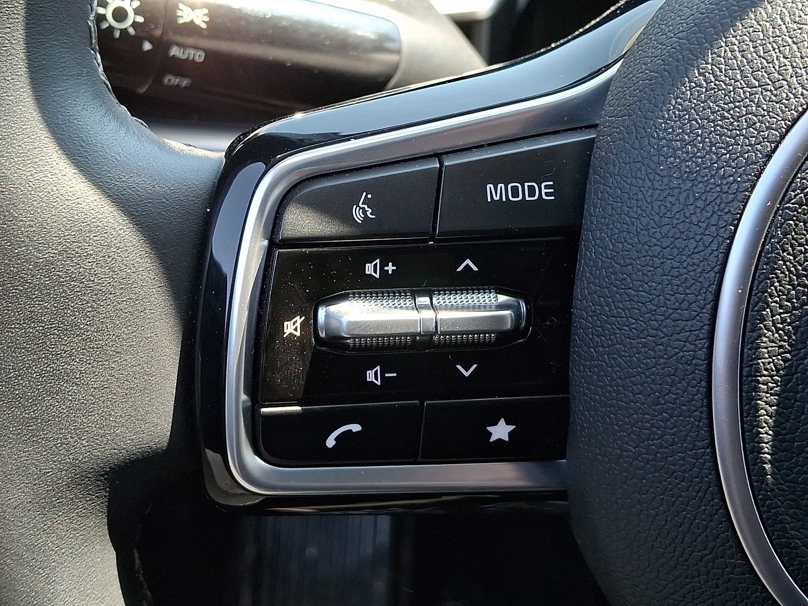 Used 2025 Kia Sorento S w/ Panoramic Sunroof Package image 22