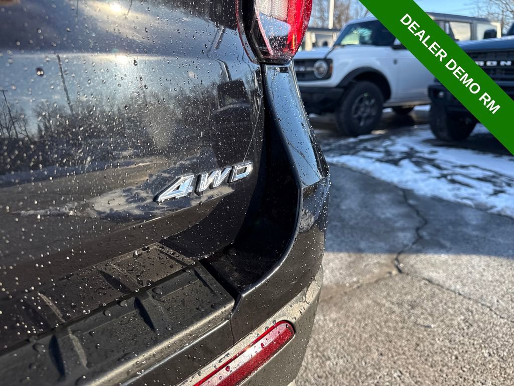 Used 2025 Ford Explorer Platinum w/ LUX Leather Package image 11
