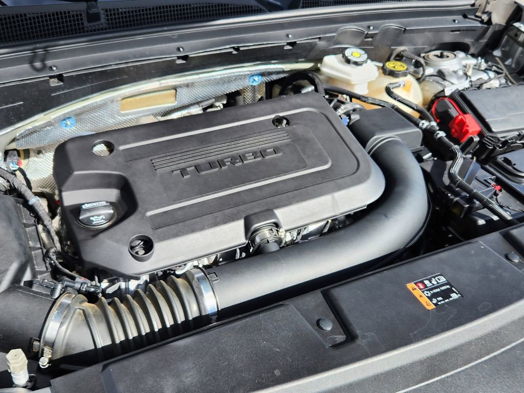 Used 2023 Buick Envision Avenir image 18