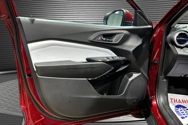 Used 2025 Chevrolet Trax LT w/ Driver Confidence Package FWD image 16