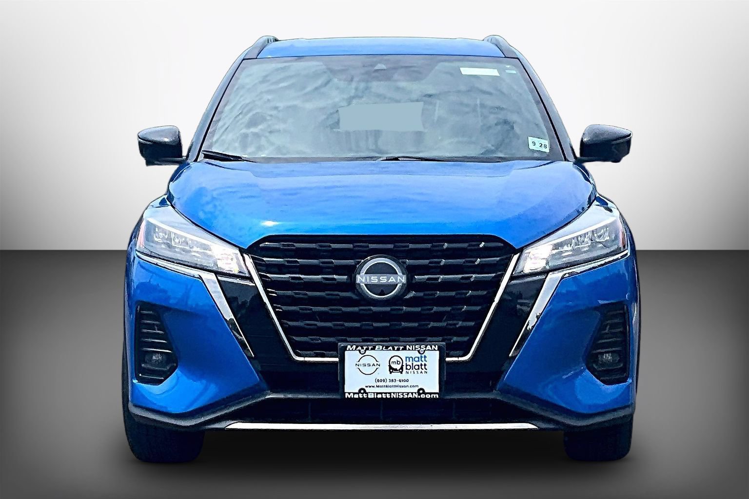 Certified 2023 Nissan Kicks SR w/ SR Premium Package FWD image 2