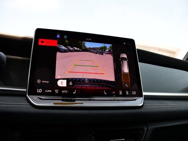 New 2026 Volkswagen Tiguan SE R-Line FWD image 14