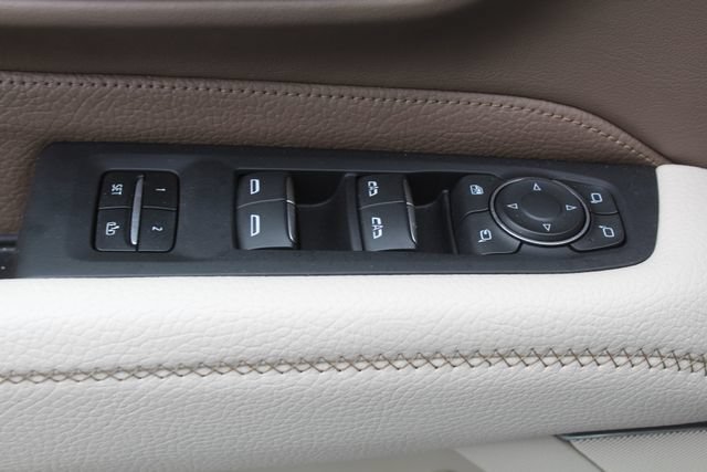 Used 2023 GMC Yukon Denali AWD/4WD image 38