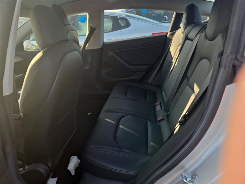 Used 2018 Tesla Model 3 Long Range image 8