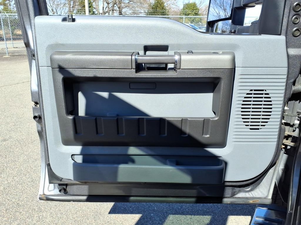 Used 2012 Ford F250 XLT w/ XLT Premium Pkg image 8