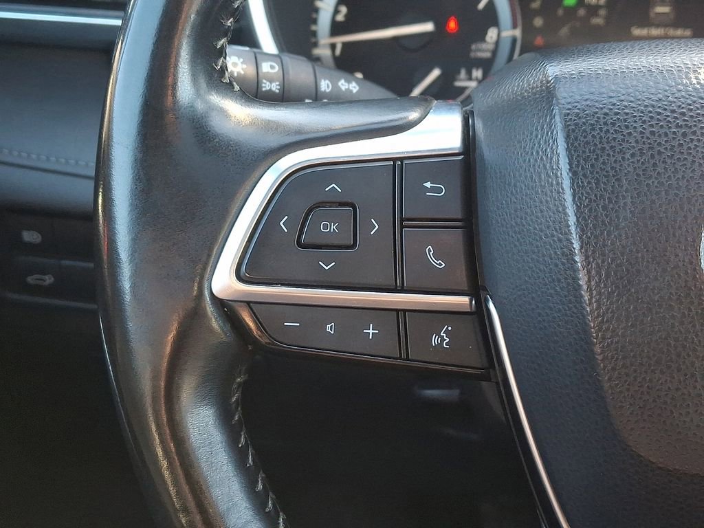 Used 2021 Toyota Highlander XSE image 25