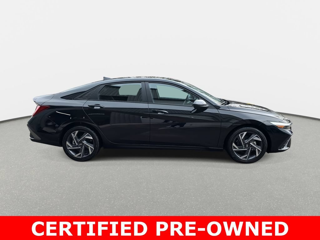 Certified 2025 Hyundai Elantra SEL FWD image 4