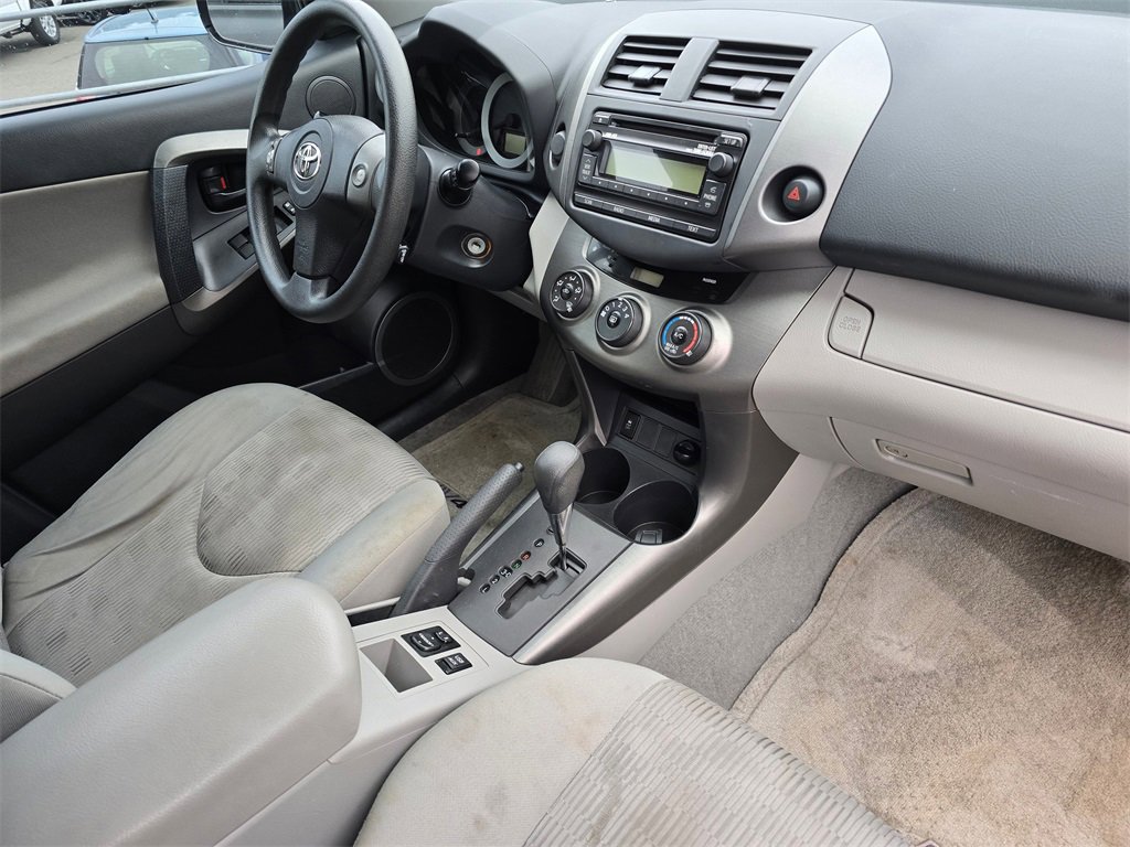 Used 2012 Toyota RAV4 FWD image 10