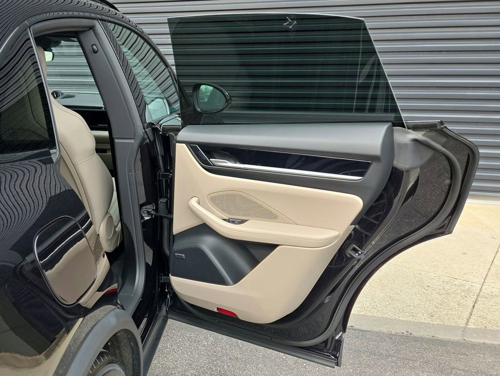 Certified 2025 Porsche Macan 4S Electric image 22