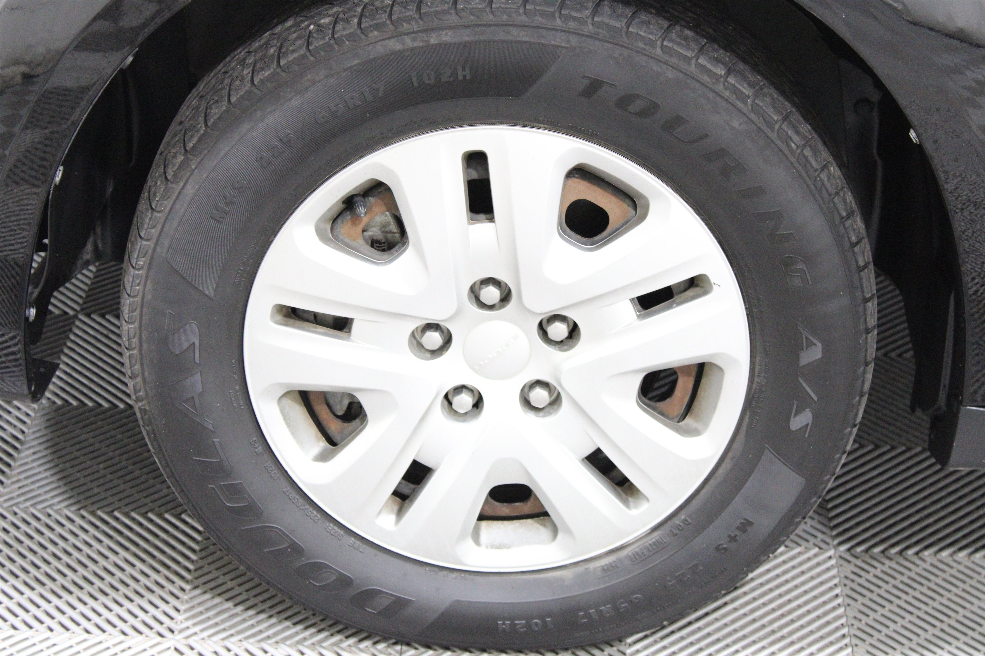 Used 2020 Dodge Journey SE w/ SE Popular Equipment Group FWD image 34