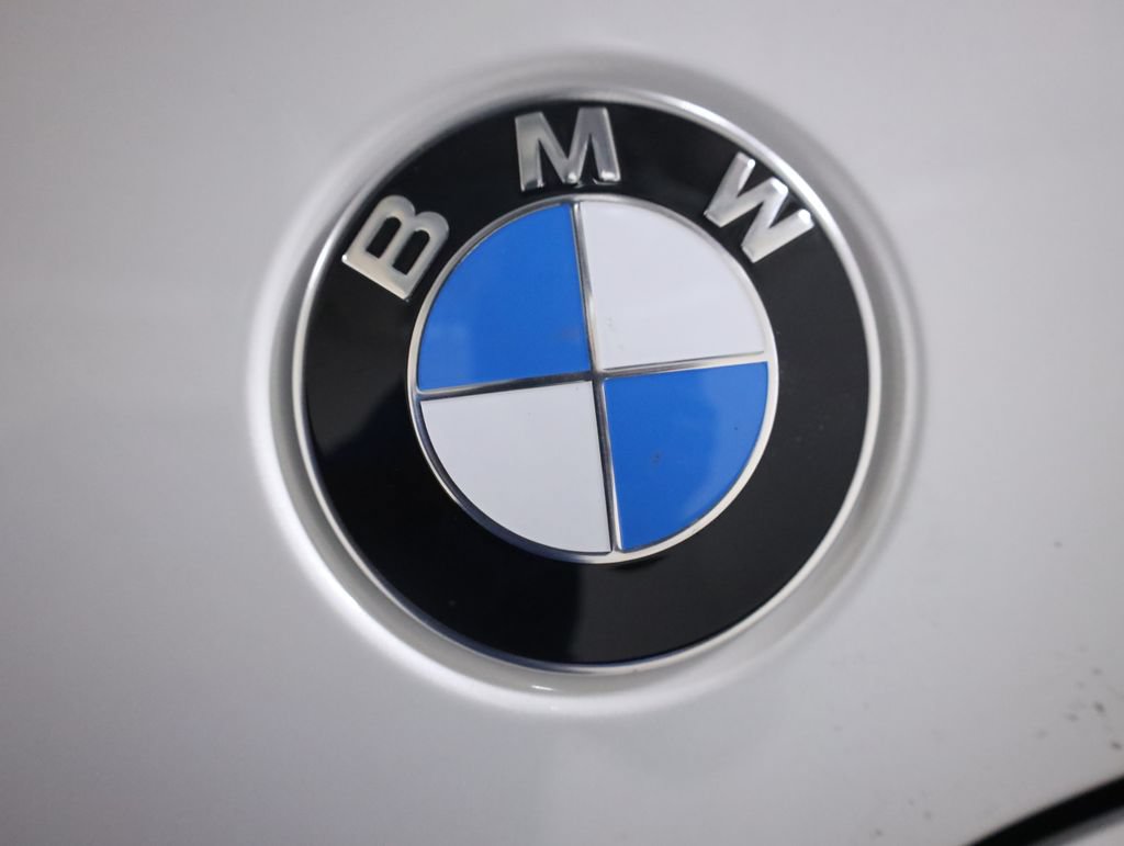 Used 2025 BMW 330i xDrive Sedan w/ Premium Package AWD/4WD image 78