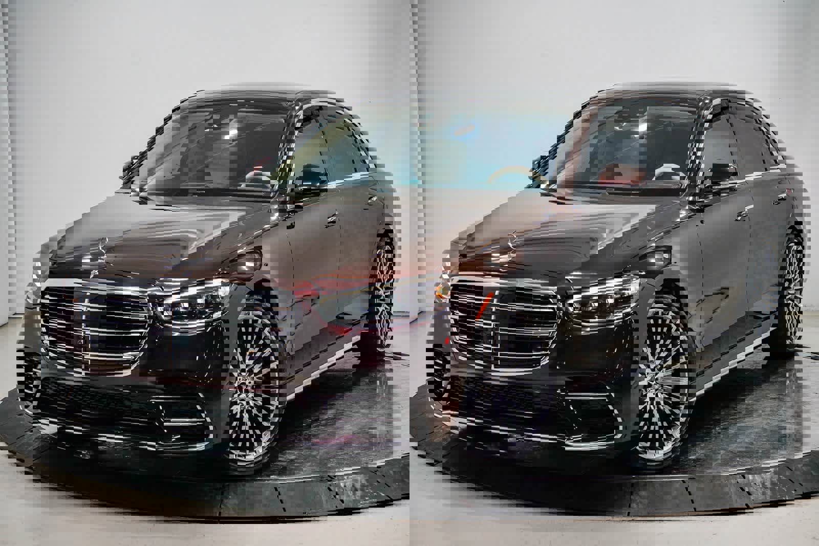 Used 2021 Mercedes-Benz S 580 4MATIC Sedan image 1