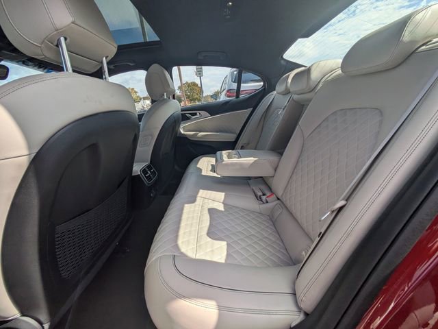 Used 2023 Genesis G70 3.3T w/ Sport Prestige Package image 10