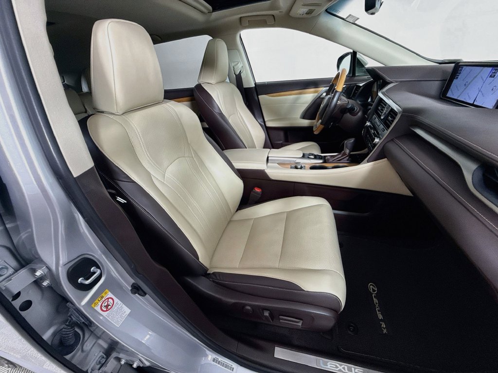 Used 2018 Lexus RX 350L FWD image 29