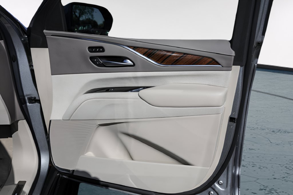 Used 2023 Cadillac Escalade Premium Luxury Platinum w/ LPO, Radiant Package RWD image 34