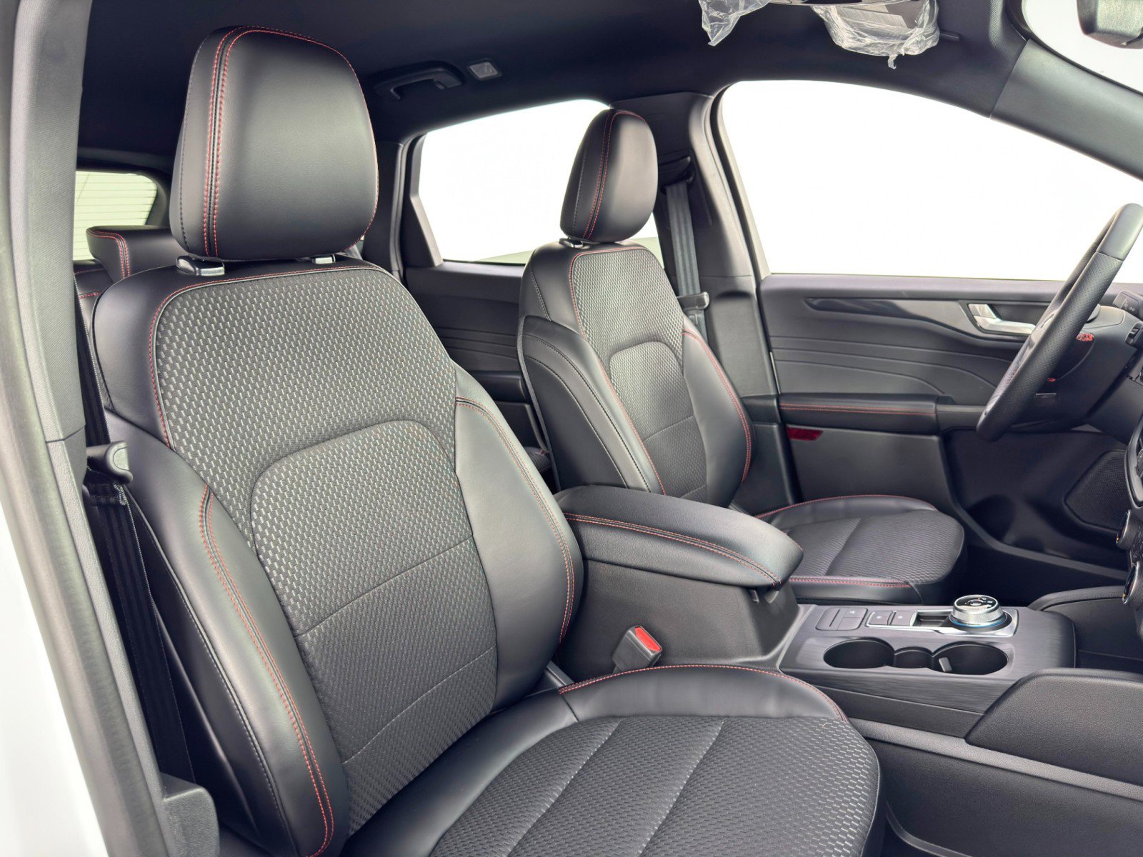 Used 2024 Ford Escape ST-Line Select image 32