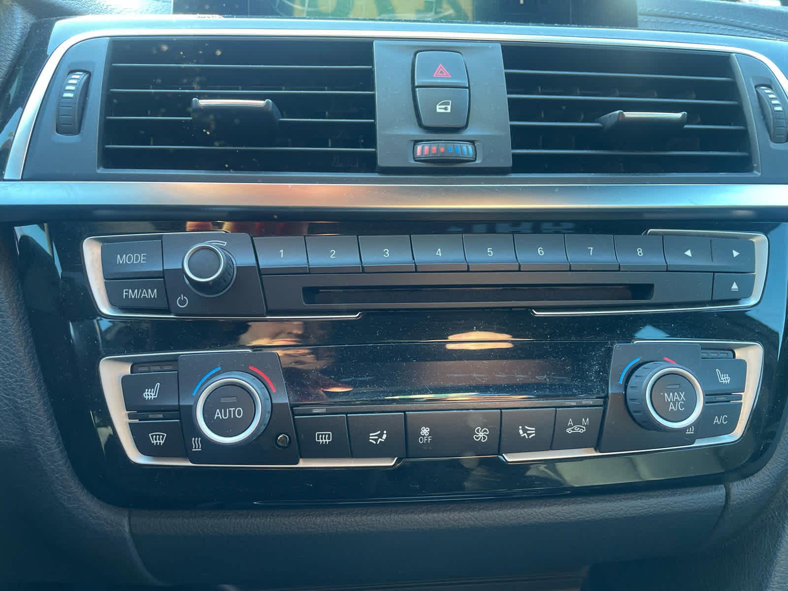 Used 2018 BMW 330i Sedan w/ Convenience Package image 32