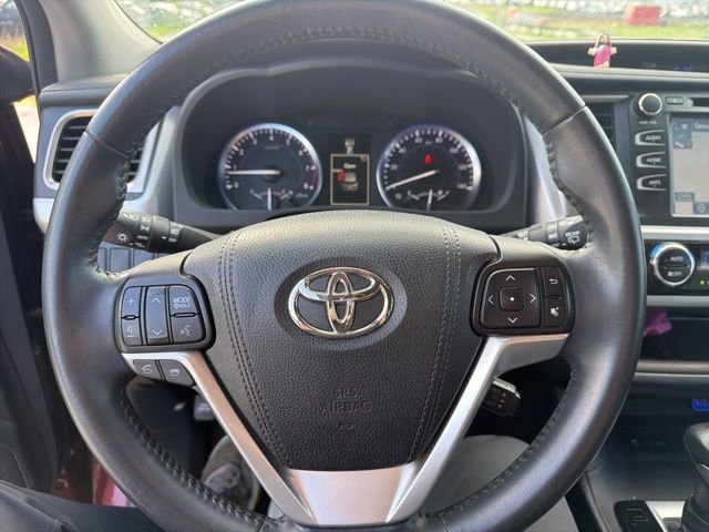 Used 2016 Toyota Highlander XLE image 8