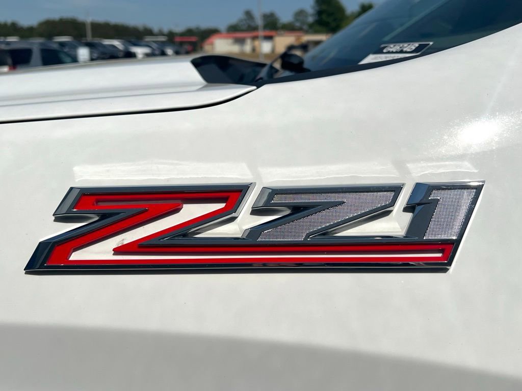 Used 2025 Chevrolet Silverado 1500 LTZ AWD/4WD image 8
